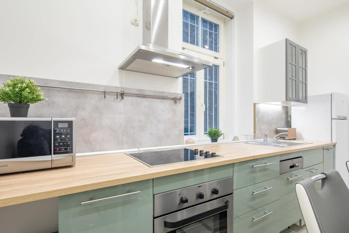 Full Comfort, 4 Bedrooms In The Heart Of The City — Photos 3