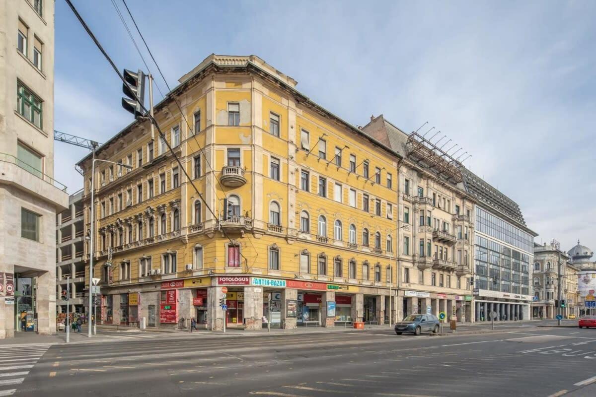 Full Comfort, 4 Bedrooms In The Heart Of The City, Budapest